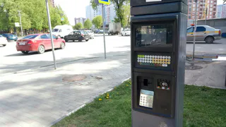 Внимание -  в центре города начинают работать платные парковки