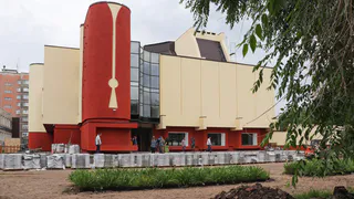  В Магнитогорске полным ходом идет ремонт театра куклы и актера "Буратино"