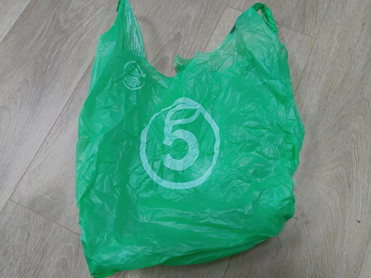 Запомните раз и навсегда: почему нельзя использовать пакеты из "Магнита" и Пятерочки" для мусора: теперь никогда не испачкаю их помоями