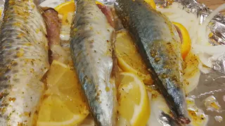 Простой приём, который превращает любую рыбу в сочное и ароматное блюдо: готовлю так всегда и всем нравится