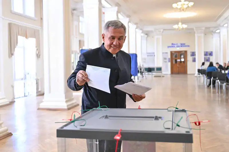 Рустам Минниханов уверенно лидирует на выборах главы Татарстана