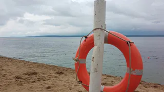 В России МЧС обследует на дне моря подлодку, несущую радиационную опасность