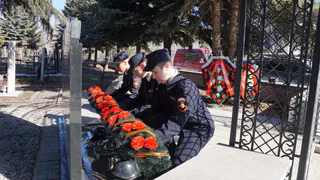  Магнитогорск почтил героев, погибших при исполнении долга
