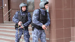 За неделю силовики трижды выезжали по тревоге в одну из гостиниц Коми