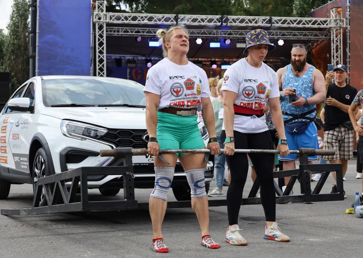 Спортсменка из Магнитогорска установила рекорд на турнире по силовому экстриму