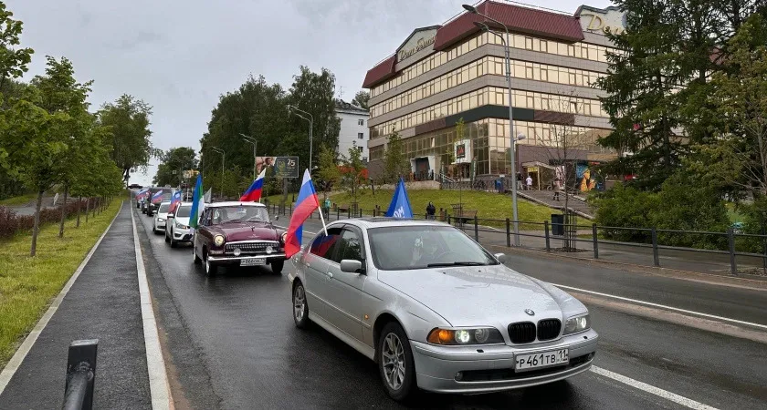 В Коми состоится автопробег с государственными флагами