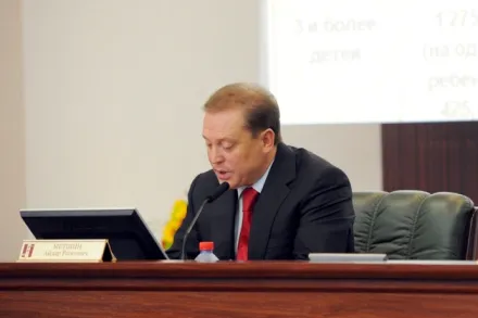 Метшин призвал коммунальщиков разобраться с высокими счетами за ОДН