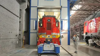 Брянские тепловозы стали красить по-новому