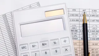 Указ уже подписали: пенсионеры освобождаются от оплаты отопления и водоснабжения с октября