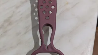 Только в 30 лет узнала, зачем нужны все выемки на овощечистке