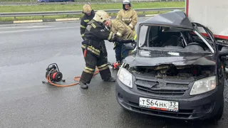 В Лакинске спасатели вынимали пострадавшего из искореженного авто