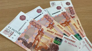 Теперь эти купюры просто листки бумаги: ни банк не примет, ни в магазине не посчитают. Неприятный сюрприз ждет россиян