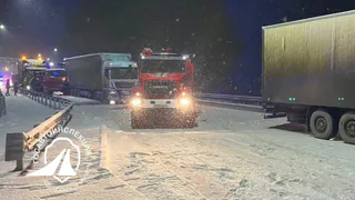 Массовое ДТП произошло на трассе Челябинск — Новосибирск: столкнулись четыре автомобиля, пострадал водитель