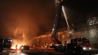 Все в огне: МЧС опубликовало фото с места крупного пожара в Песочне