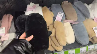 Заглянула в Фикс Прайс за мелочью, а набрала целый пакет вещей: суперские аксессуары на зиму - и для детей, и для взрослых