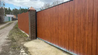 С 16 апреля полностью будет запрещена установка заборов на дачи: их придётся убрать