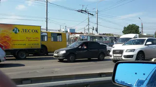 На Московском шоссе столкнулись Опель и две маршрутки