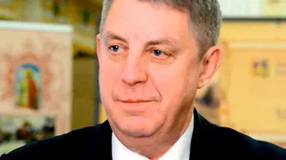 После визита губернатора в Выгоничском районе отремонтируют школу и бассейн и построят ФОК