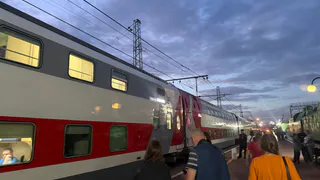 Не покупайте билет, пока не прочитаете: грязная изнанка поездов - что скрывают проводницы за улыбкой и чаем с печеньем