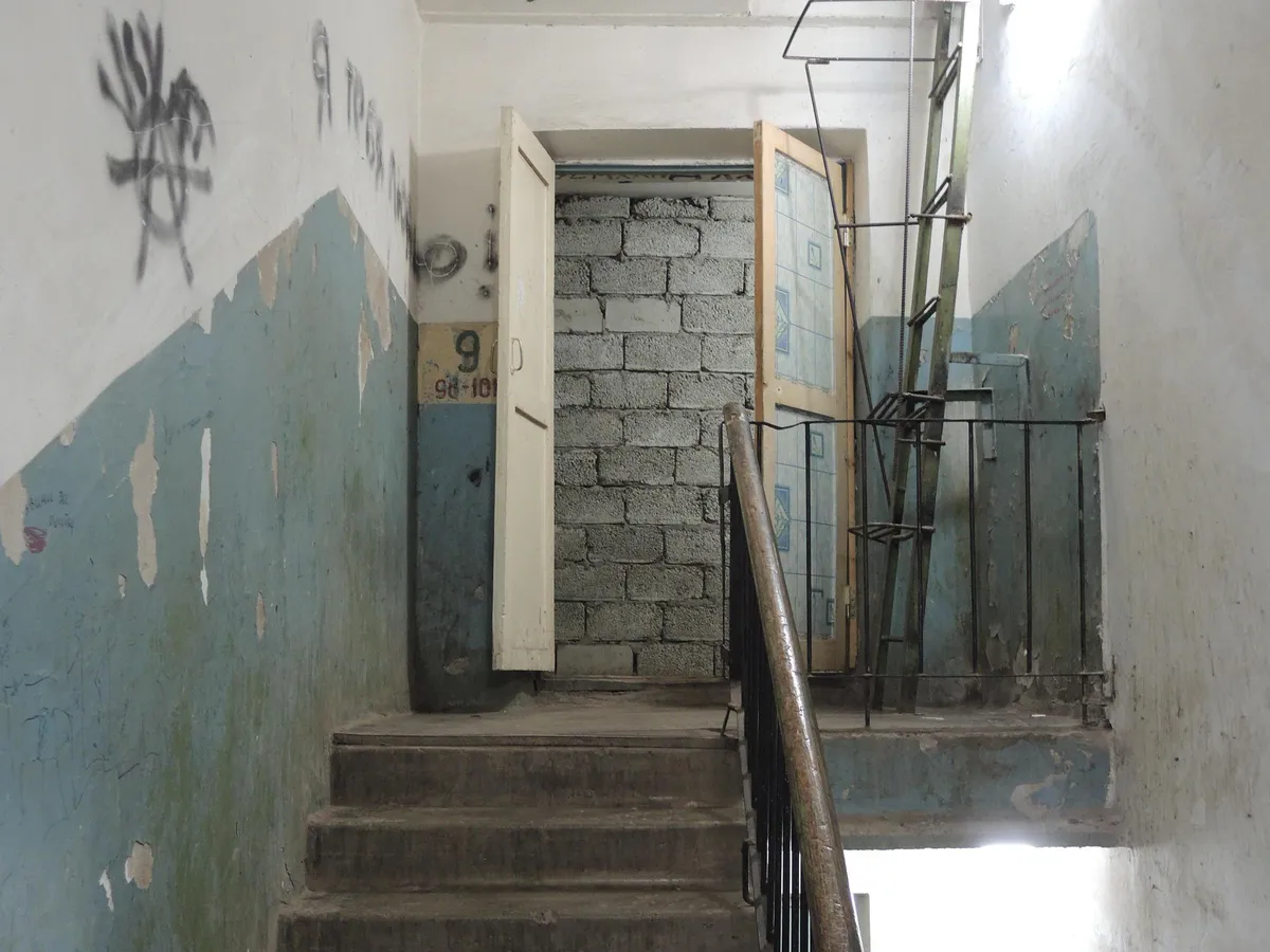 Нижнекамцы: «За 25 лет в нашем подъезде ни разу не делали текущий ремонт»