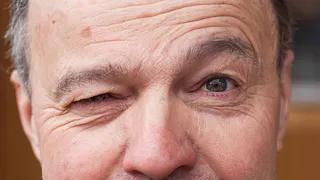 «Пенсии будут назначаться путем "подмигивания"»