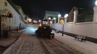 Владимир убирают от снега: коммунальщики призывают не блокировать технику