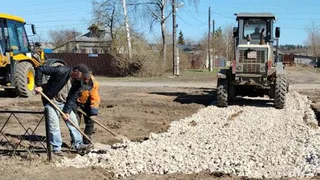 В Киржачском районе начали благоустройство подъезда к памятнику павшим воинам