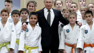 Путин подчеркивает важность снижения финансовой нагрузки на семьи, занимающиеся спортом