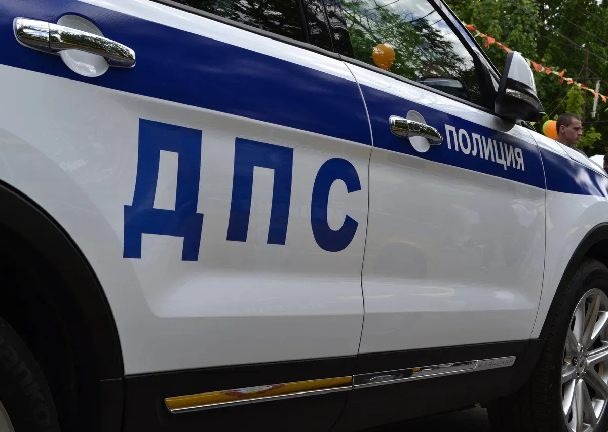 «Вышел из машины - и тут ДПС»: автоюрист о том, должны ли вы предъявлять документы, когда вас остановили пешим