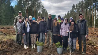 В Юрьев-Польском районе высадили сосны и ели в память Александра Кривоногова