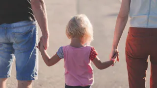 "От 0 до 18": в России собираются ввести правила воспитания детей