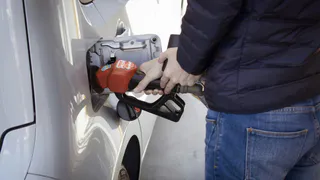 С 7 июля больше заправлять не будут. Водителей ждет изменение на всех АЗС