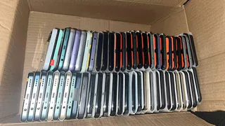 Смелая кража в Челябинской области: мужчина похитил 55 смартфонов из салона связи