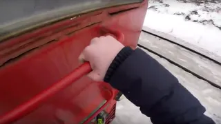 "Зацепер" опубликовал видео своей поездки снаружи электрички