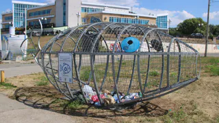 В Речном порту Чебоксар установили арт-объект для сбора отходов из пластика "Чудо-рыба"