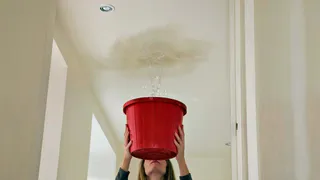 Дождь в квартире: нижнекамцы жалуются на протекающую крышу 