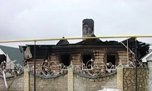 В Нижнекамском районе мужчина поджег свой дом и сбежал