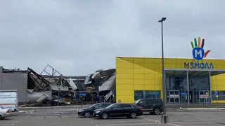 Месиво из горелого пластика: как сейчас выглядит самый большой торговый центр в Рязани