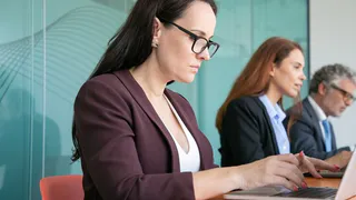 Стандарт ответственного трудоустройства подростков приняли в Челябинской области