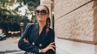 Глазами мужчин: 3 неочевидные приметы возраста, которые они мгновенно считывают