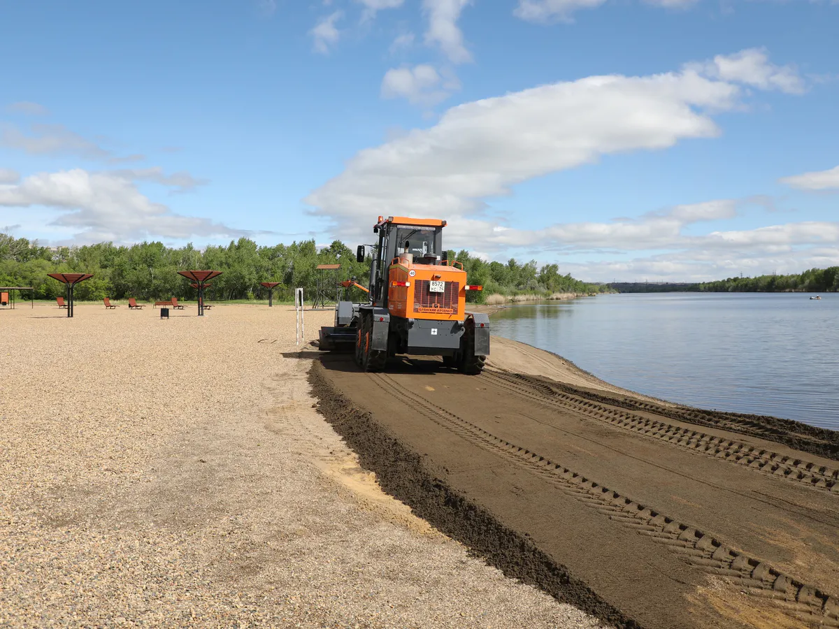 Магнитогорские пляжи готовы к лету: клещей потравили, дно очистили, воду проверили