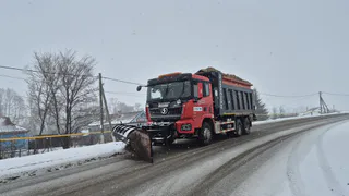 В Чувашии в расчистке трасс от снега задействовано 35 единиц техники