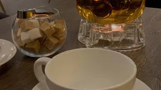 Опаснее 100 выкуренных сигарет: любимый чай россиян признали очень вредным для человека