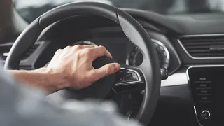 Жители Гусь-Хрустального с медицинскими ограничениями лишены прав вождения