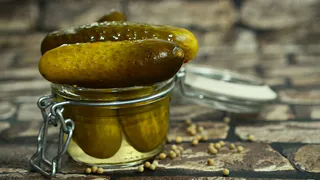 Названы главные принципы засолки огурцов на зиму