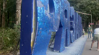 Рязань - все: многострадальный арт-объект в ЦПКиО растерял пайетки и часть пенопласта
