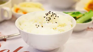 Так варят рис шеф-повара ресторанов: 5 важных нюансов, из-за которых у вас получится приготовить рассыпчатый рис