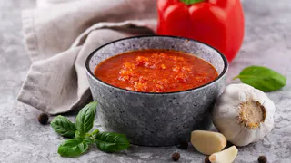 Аджика без варки и стерилизации — волшебный аромат и очень простой рецепт