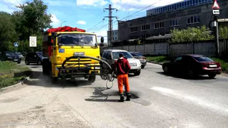 В Рязани за неделю отремонтировали выбоины на 17 участках автодорог