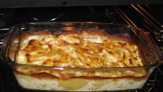 Пачка творога 9% и 10 минут готовки: пышная творожная запеканка без мороки у плиты — невозможно оторваться от творожной вкуснятины